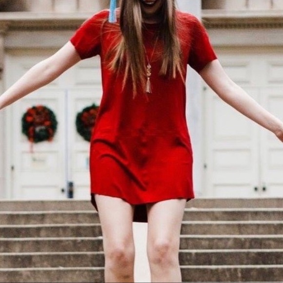 Red velvet short sleeve dress - Picture 1 of 3